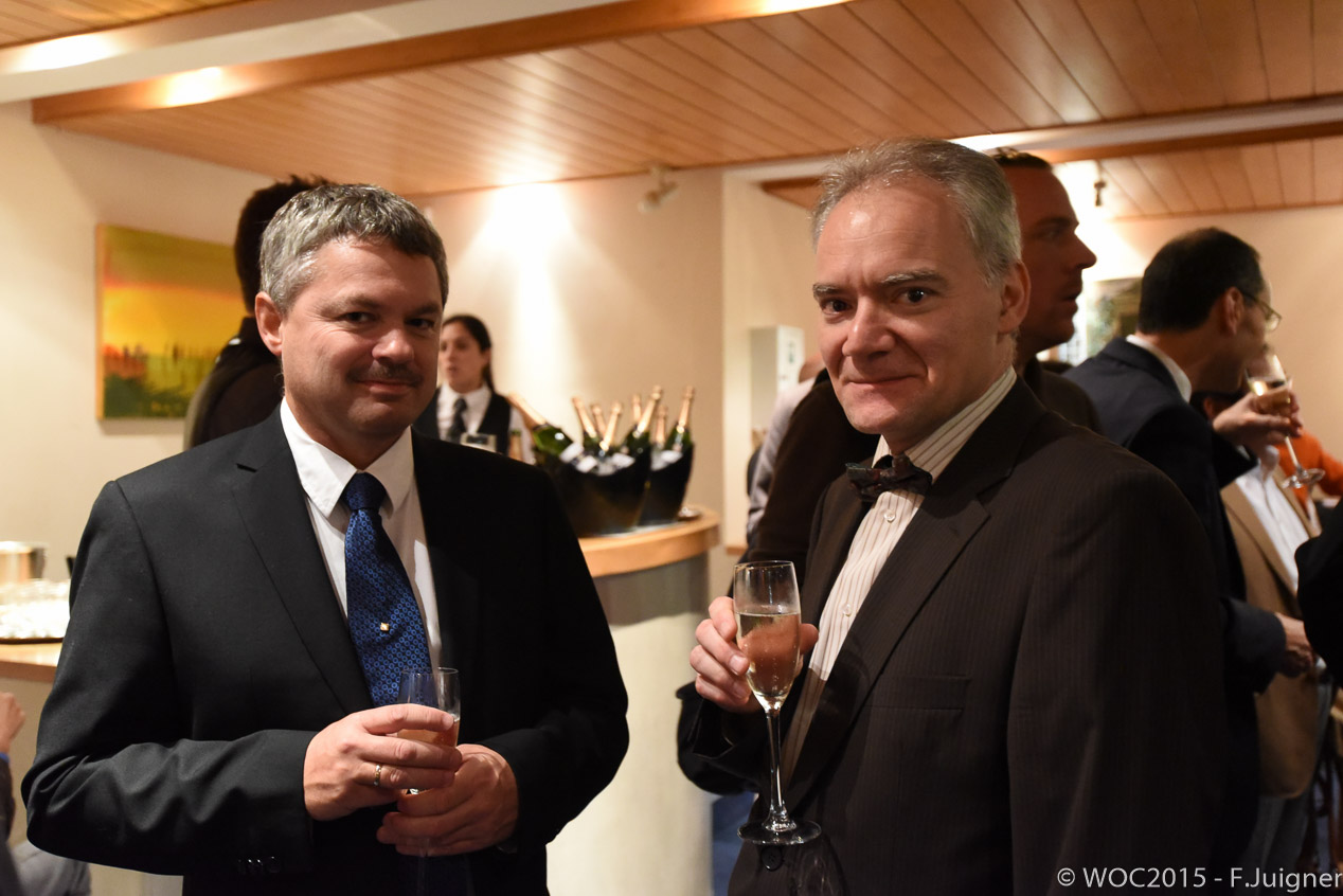 Manu Lazard (à droite), avec Tor Birger Skogen, président de la Fédération mondiale d'Othello